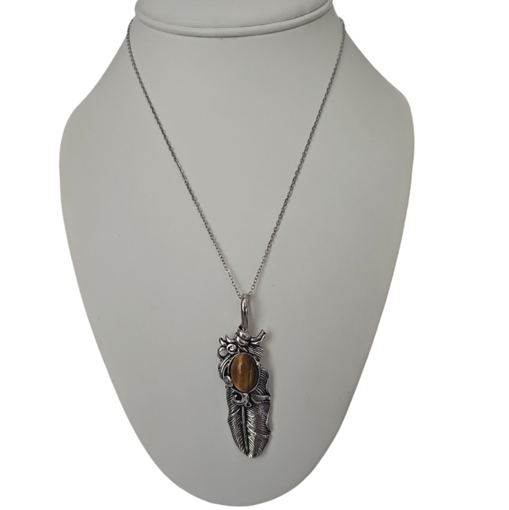 NWT Oval Stainless Steel Ethnic Genuine Tiger's Eye Feather Pendant Necklace